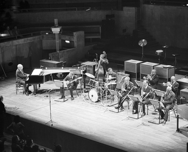 880363 Afbeelding van een optreden van een jazzorkest op het jazzfestival in Muziekcentrum Vredenburg te Utrecht, ...